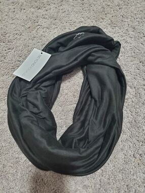 Beyond Yoga Pocket Infinity Scarf